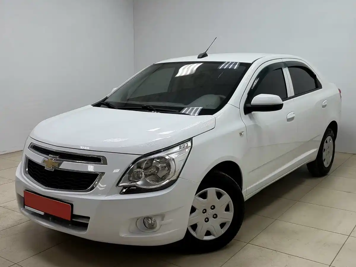 Chevrolet Cobalt - фото 1