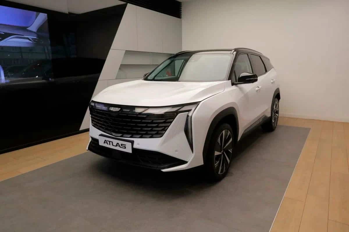 Geely Atlas - фото 1