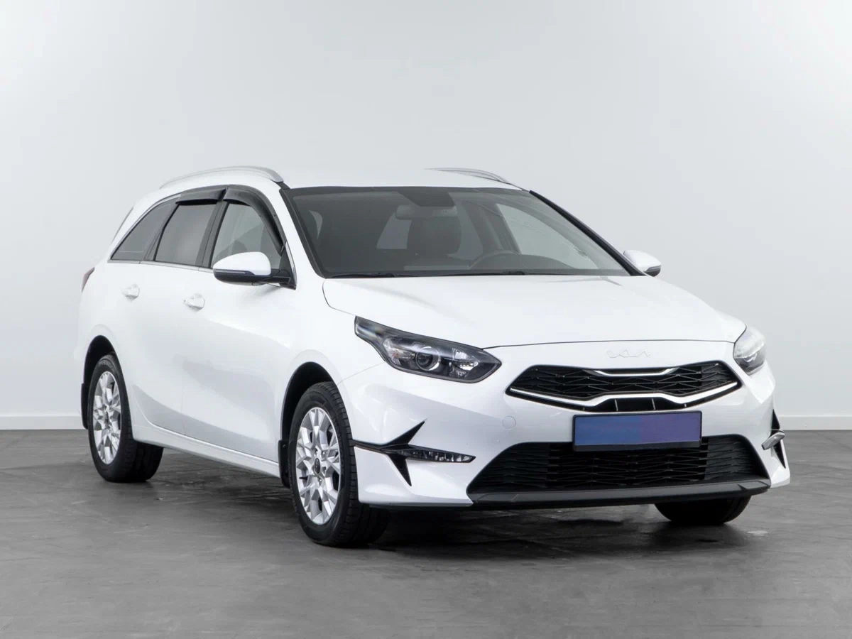 KIA Ceed SW - фото 1