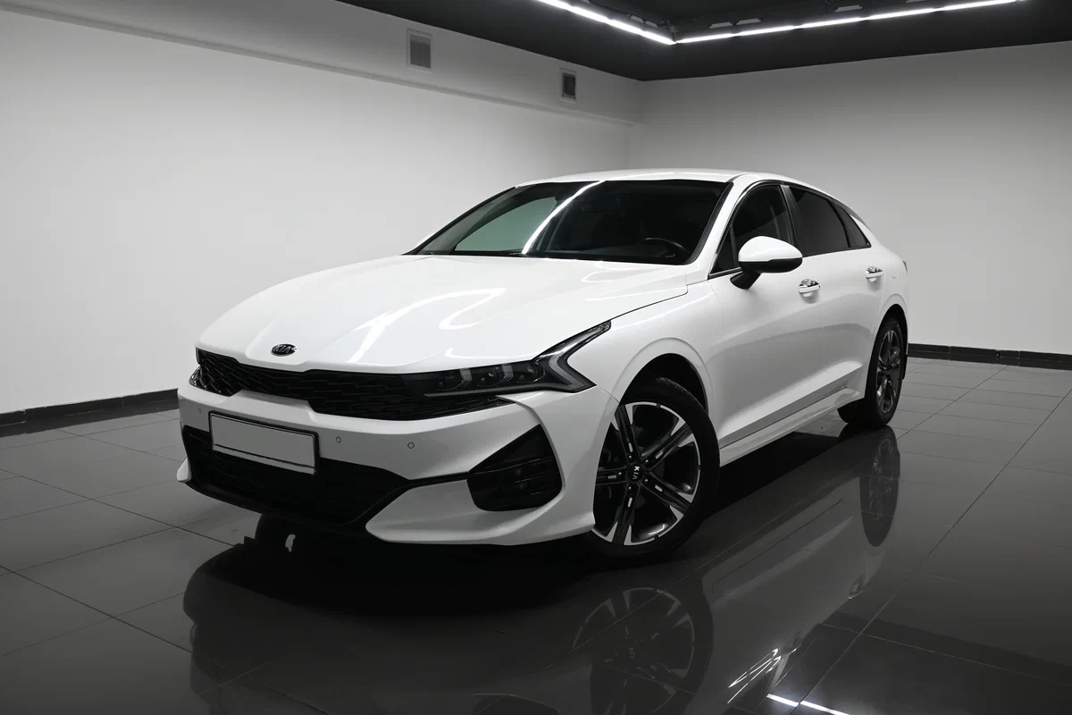 KIA K5 - фото 1