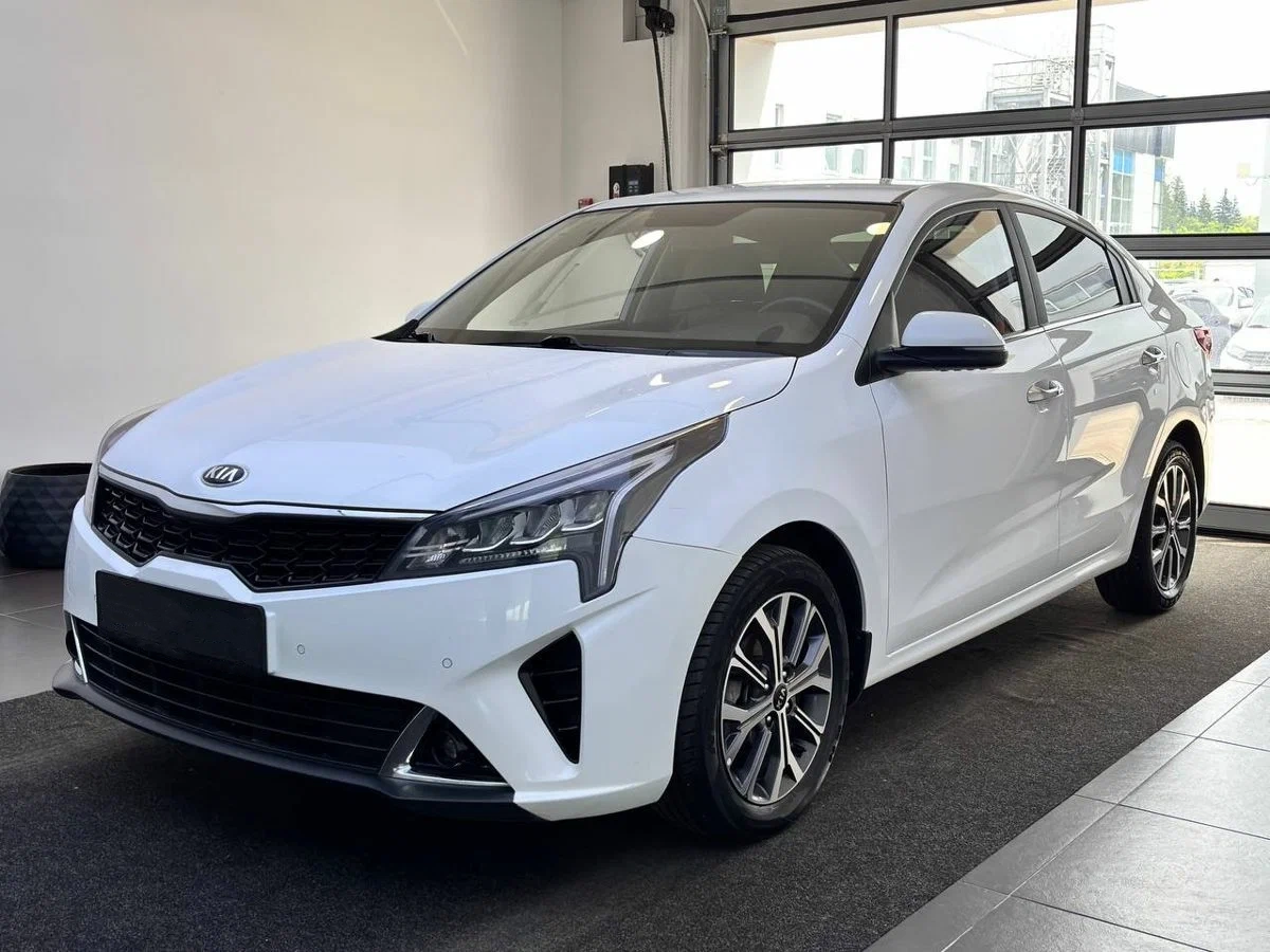 KIA Rio - фото 1