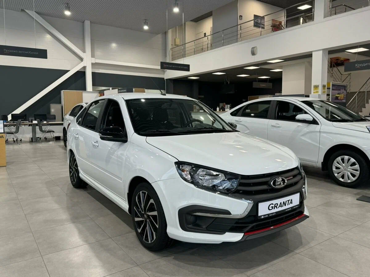 Lada Granta Sport Лифтбек - фото 1