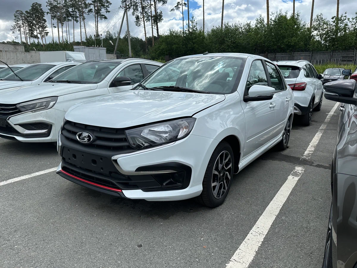 Lada Granta Sportline - фото 1