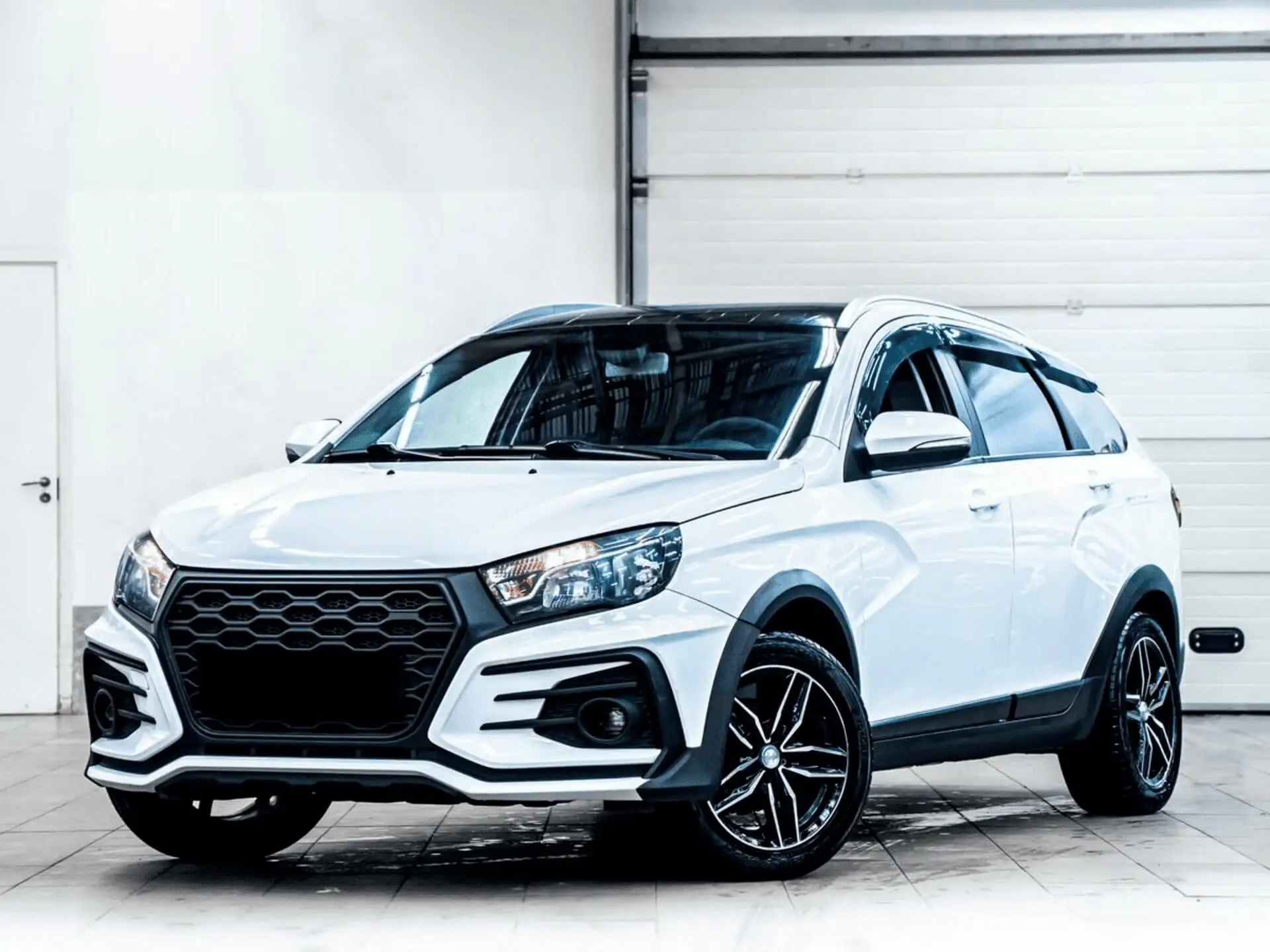 Lada Vesta SW Cross - фото 1
