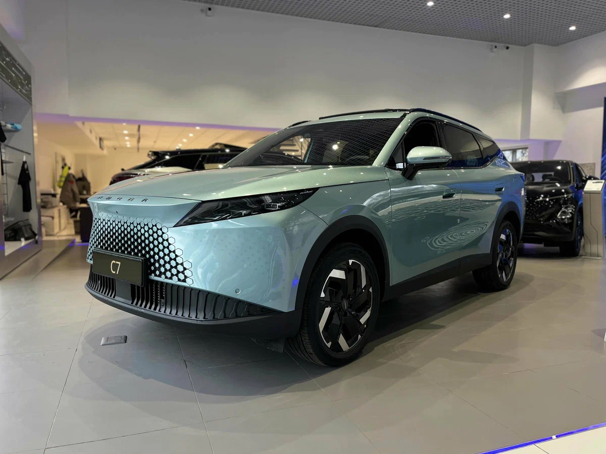 Omoda C7 - фото 1