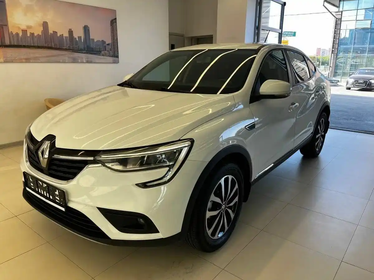 Renault Arkana - фото 1