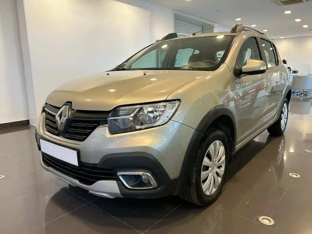 Renault Sandero Stepway - фото 1
