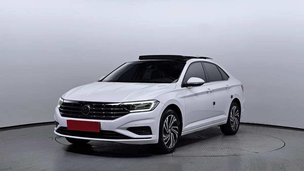 Volkswagen Jetta - фото 1